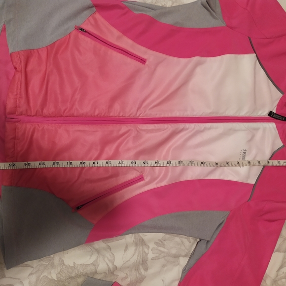 Running Room Size Large Jacket Like New - Picture 3 of 5